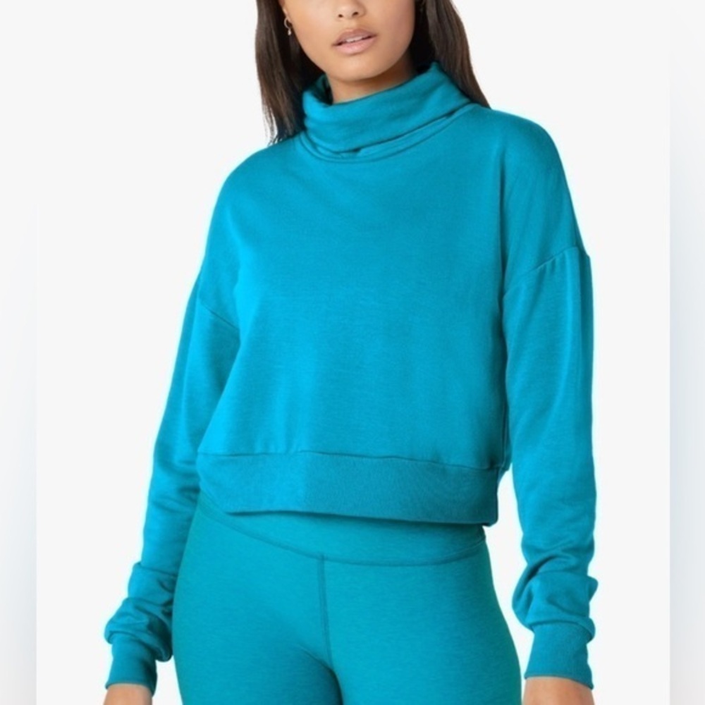 Beyond Yoga All Time Cropped Yoga Pullover Sweatshirt
